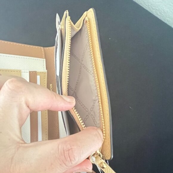 MICHAEL KORS Crossgrain Leather Card Case (Butternut Multi) 32T8GF6D6T - Picture 6 of 9